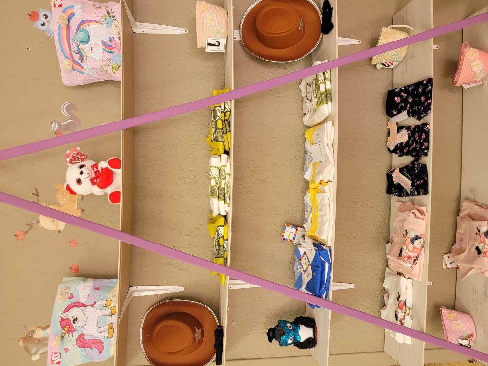 Boutique de vêtements pour enfants à Saint-Laurent-de-la-Salanquev f