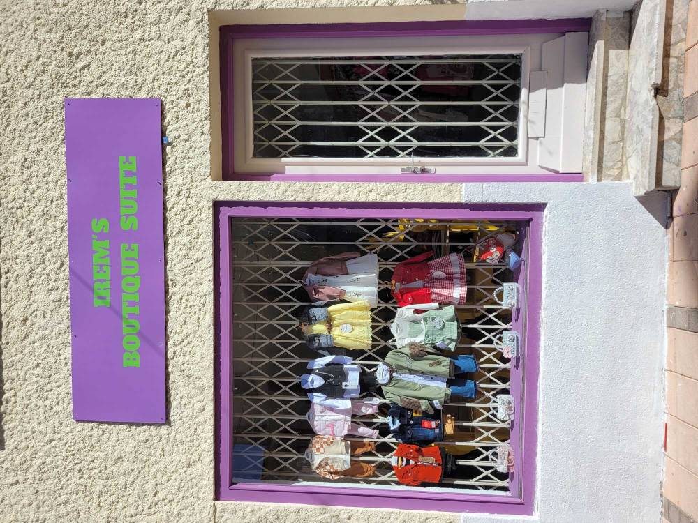 Boutique de vêtements pour enfants à Saint-Laurent-de-la-Salanque